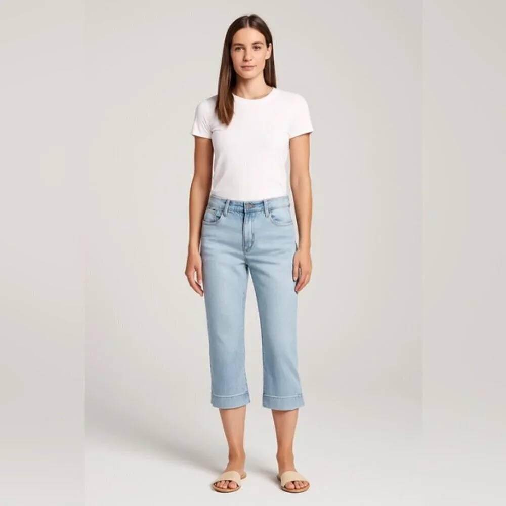 GAP Light Wash Capri Jeans Size 14 Kids